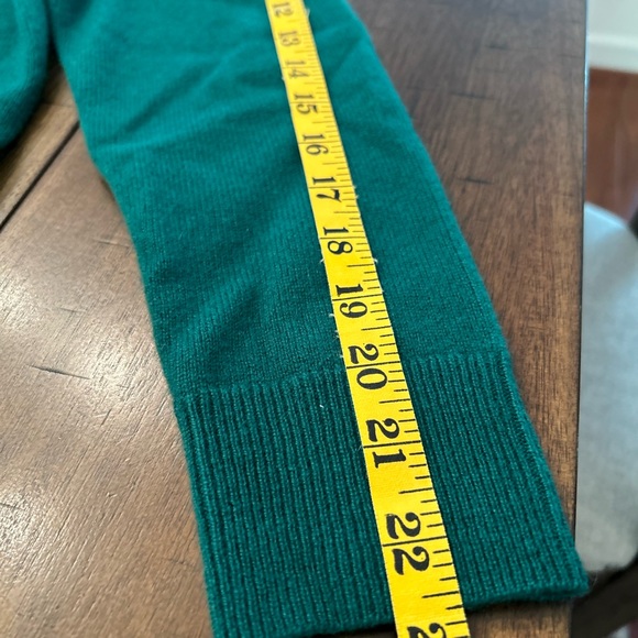 Quince Green Cashmere Sweater - Size Small - Picture 12 of 13